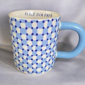 NWT Room Essentials Light Blue and White Checkered Mug with 'Feliz Día Papá'